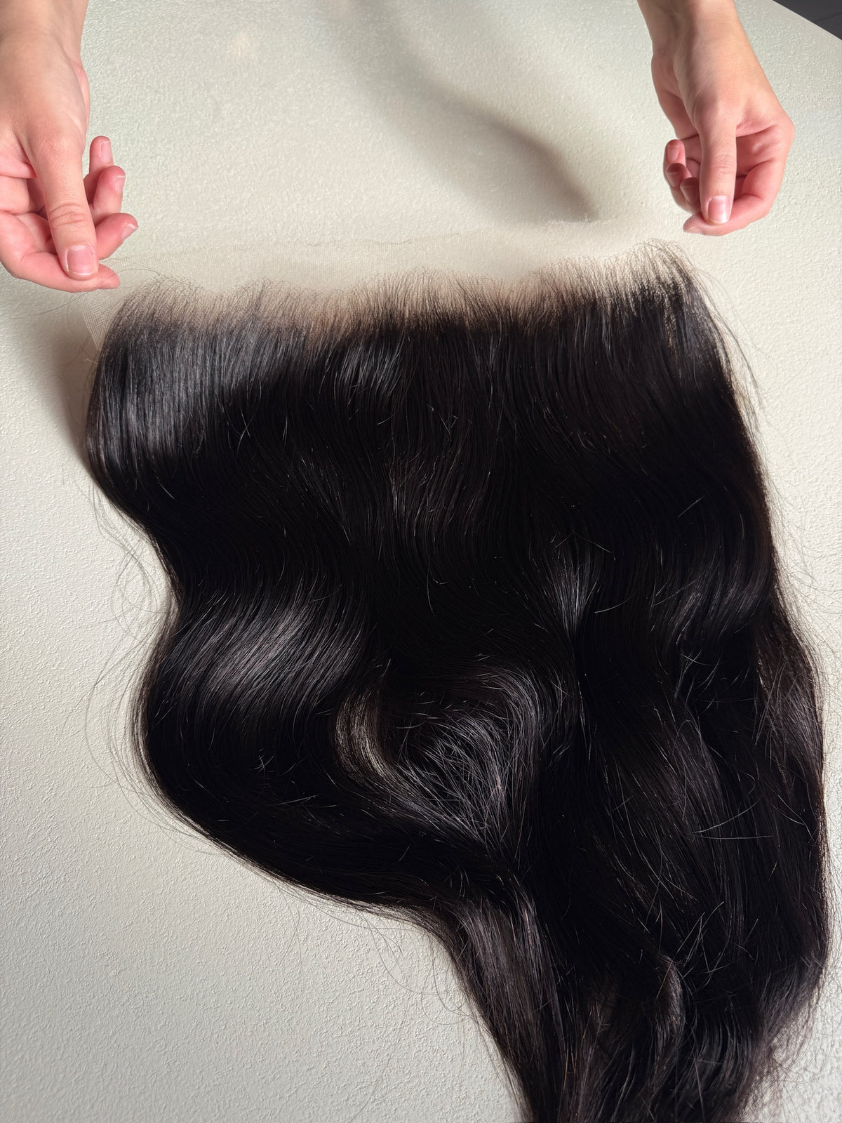 Lace frontal 13x4 lisse HD en cheveux 100 % naturels – vue 1
