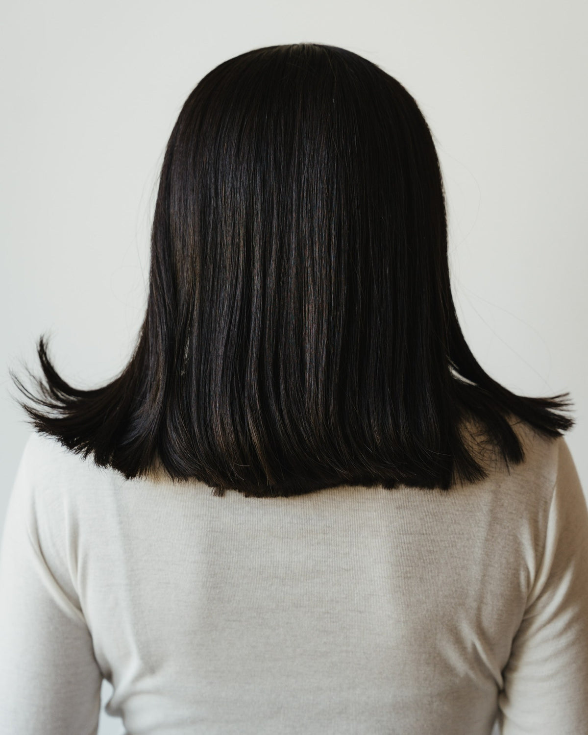 Perruque Lucile noir naturel en cheveux 100 % naturels – vue 3